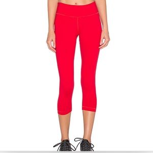 Vimmia Red Compression Capri Crop Legging Size M